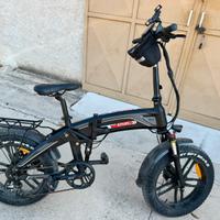Bicicletta elettrica fat bike