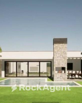 LUSSO, TECNOLOGIA E NATURA . VILLA ELETTRICA CON P