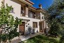 villa-di-150-m²-con-4-locali-a-grottaferrata