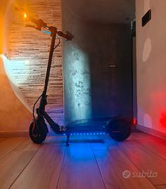 Monopattino elettrico  ninebot F2