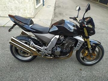 Kawasaki Z1000 Black edition