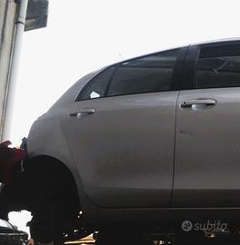 PORTIERA POSTERIORE DESTRA TOYOTA Yaris Serie PORT