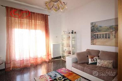 Appartamento di 108 m² con 5 locali e box auto a M