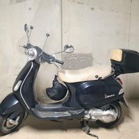 Piaggio Vespa 125 LX Nera