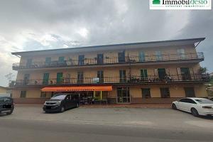 Appartamento di 146 m² con più di 5 locali e box a