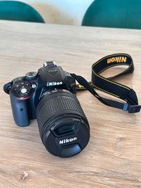 Nikon D5300 con obiettivo
