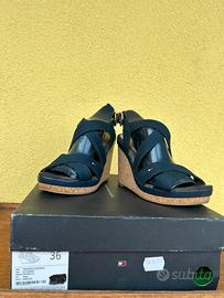 Sandali Tommy Hilfiger blu con zeppa in sughero