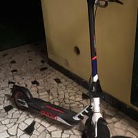 Monopattino aprilia