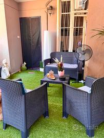 Set giardino divanetto sedie e tavolino