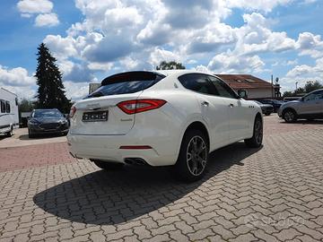Ricambi usati per Maserati Levante 2018