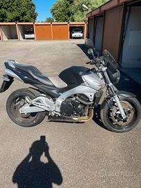 Suzuki gsr 600