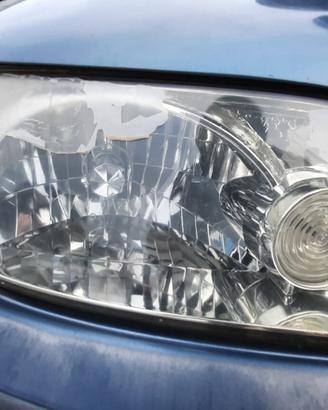 HYUNDAI MATRIX 2002 - FARO ANTERIORE DESTRO