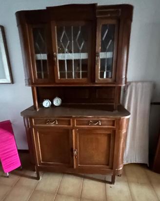 Vetrinetta antica, in legno