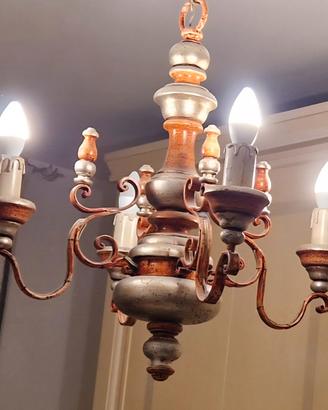 Lampadario stile antico