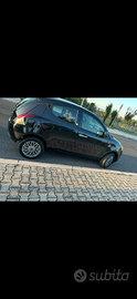 Lancia ypsilon 0.9 twin air