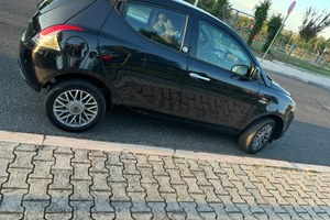 Lancia ypsilon 0.9 twin air