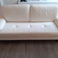 Divano in pelle bianco