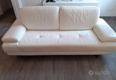Divano in pelle bianco