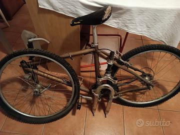Mountain bike telaio alluminio