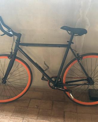 BICI SCATTO FISSO O SINGLE SPEED