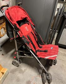 Passeggino e saggiolino auto per bambino