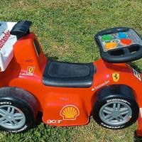 Auto pedala a piedi 