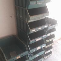 contenitori in plastica