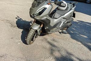 Honda ADV 350 uniproprietario