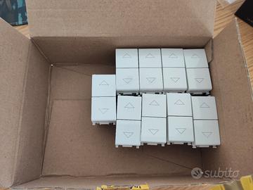 3 pulsanti tapparelle Vimar plana 14060