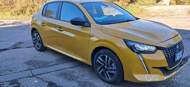 PEGEOT 208 DEL 2023 SINISTRATA