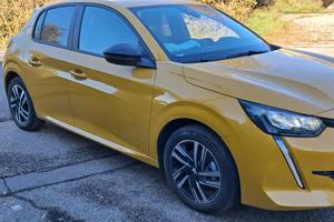 PEGEOT 208 DEL 2023 SINISTRATA