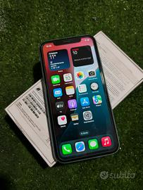 iPhone xr.    64gb.      vendoscambio