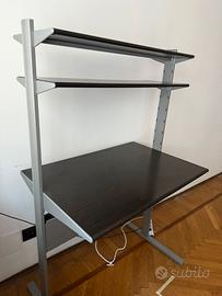 scrivania IKEA Fredrik