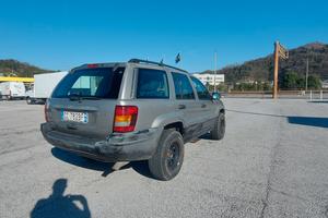Grand Cherokee 2.7 CRD LAREDO ASI