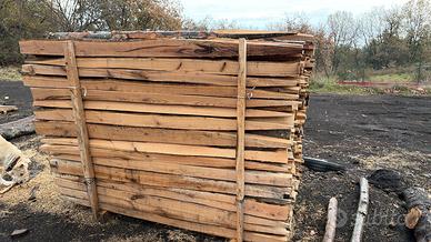 Pali per recinzione e vigneti