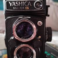 Yashica Mat 124 G