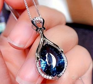 Collana ciondolo  autentico zaffiro blu NUOVA