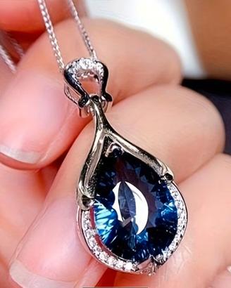 Collana ciondolo  autentico zaffiro blu NUOVA