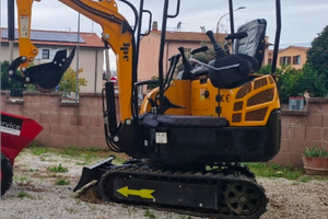 Miniescavatore jpc 14q nuovo e motocariola leoncin