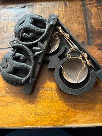 Antico bilancino da oppio con custodia