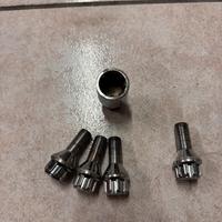 Bulloni antifurto cerchi auto