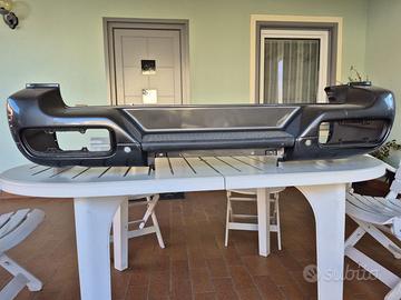 paraurti posteriore per nissan terrano II 5 porte