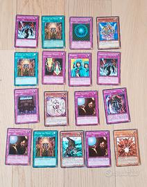 Lotto carte Yugioh vintage (17 carte)