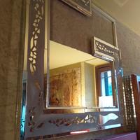 arredo quadro e busto donna specchio