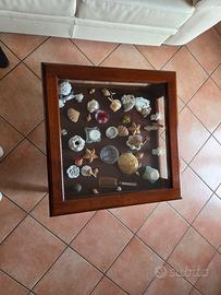 Tavolino da salotto con vetrina