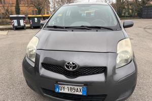 TOYOTA Yaris 1.4 D-4D 5P Sol senza nessun lavoro