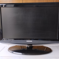 Philips Flat TV 32 Pollici - Samsung TV 24 Pollici