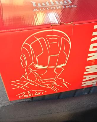 action figure iron man casco