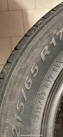 Pneumatici  215/65/17 Pirelli Scorpion