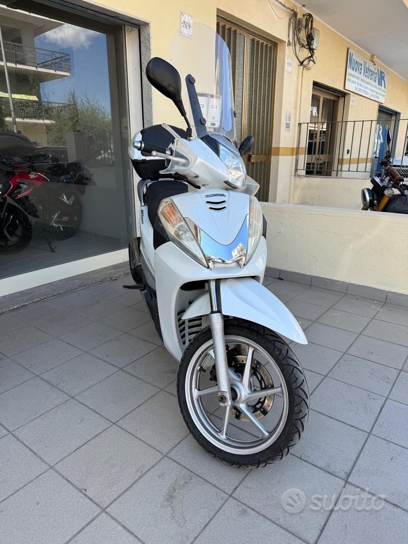 Subito - LV MOTOR STORE - Honda SH 300 i - Moto e Scooter In vendita a ...